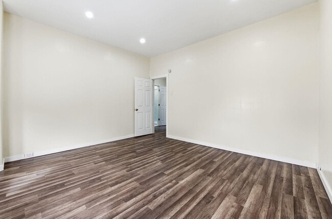 Building Photo - 176 Thorne St