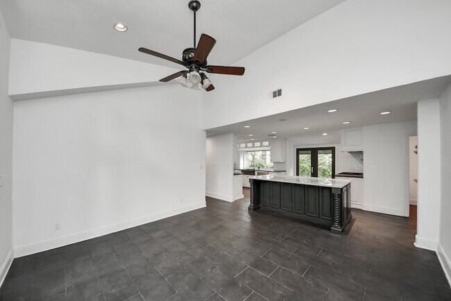 Building Photo - 4126 Pecan Bend Dr