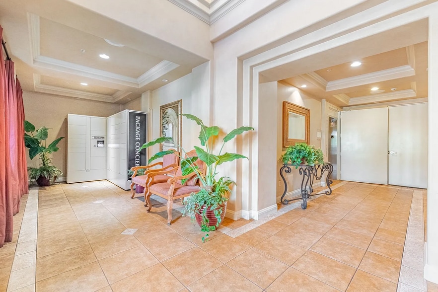 Building Photo - 4060 Glencoe Ave