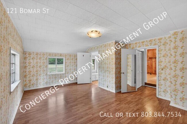 Building Photo - 121 Bomar St