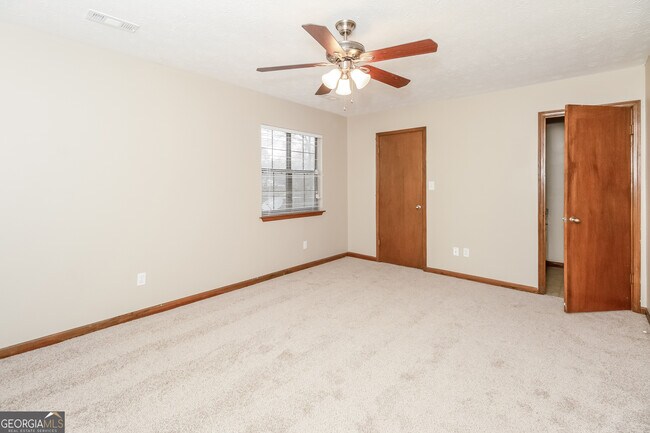 Building Photo - 5297 Brentwood Rd