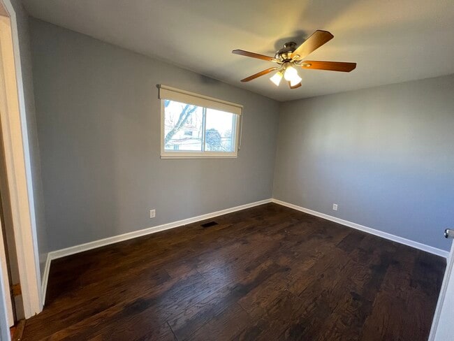 Building Photo - 144 Monterey Dr