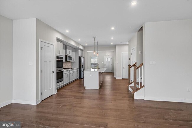 Building Photo - 1047 Watson Ct