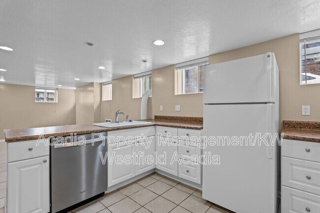 Building Photo - 137 E 600 N