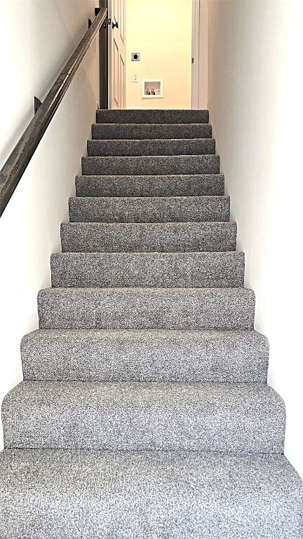 Building Photo - 431 Sunset Hollow Drive