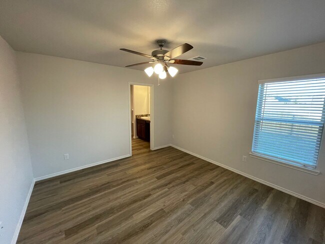 Building Photo - Pre-Leasing Now | Beautiful 3-Bedroom, 2-Bath Home in Magnolia – Available Soon