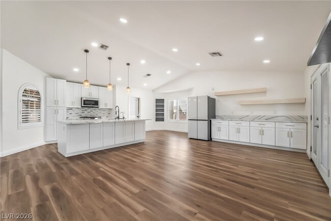 Building Photo - 130 Weatherstone Dr