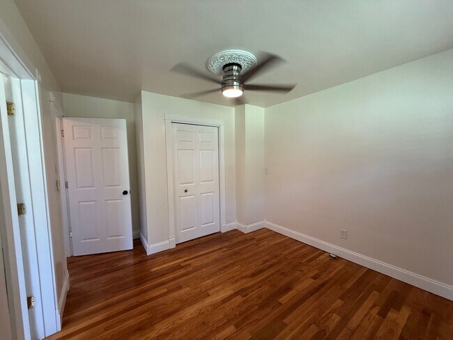 Building Photo - 401 Orchard Dr