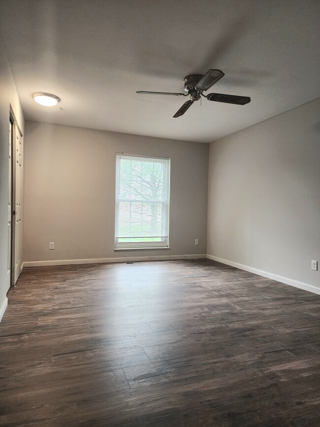 Building Photo - 4285 Burnett Walk