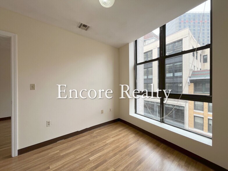 Building Photo - 83 Essex St