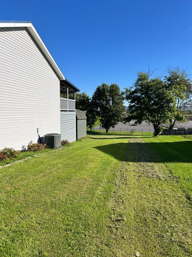 Building Photo - 3 bedroom 2 bathroom Home In Shippensburg PA!