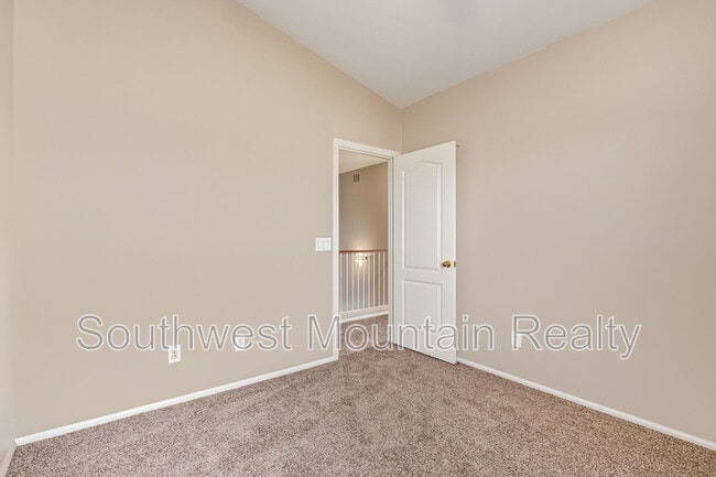 Building Photo - 42538 Sparks Ct