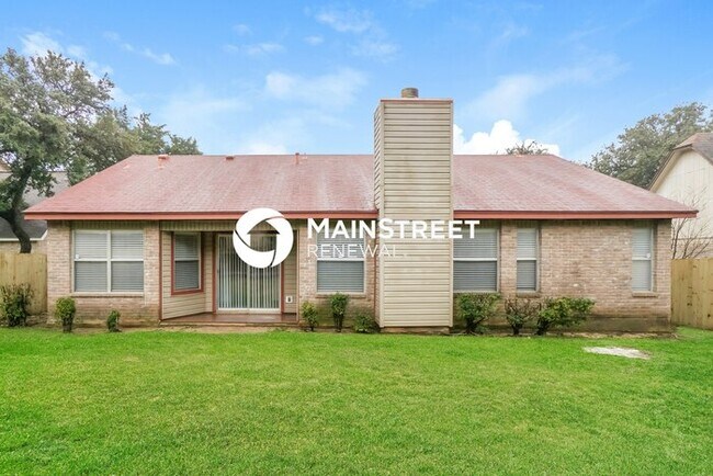 Building Photo - 3 Bedroom Pet-Friendly Home in SAN ANTONIO...