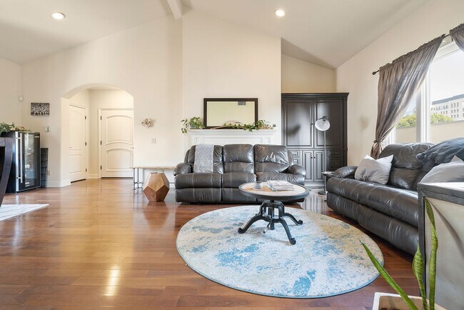 Custom TV cabinet - 108 S El Molino Ave