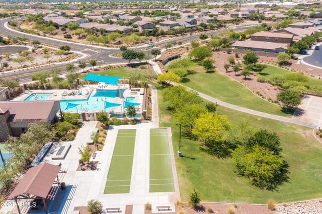 Building Photo - Charming 5-bed, 4.5-bath, 3 Car home with ...
