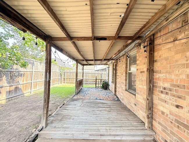 Building Photo - 6716 Spencer Dr