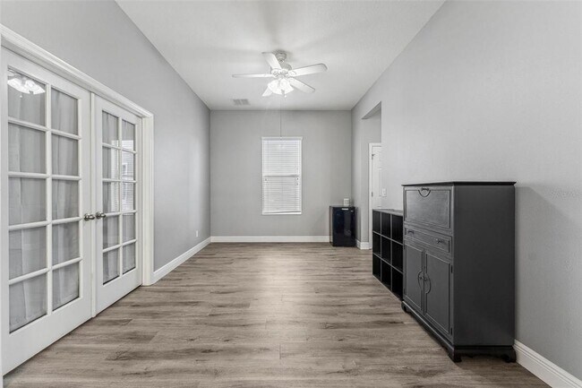 Building Photo - 6111 Hadley Commons Dr