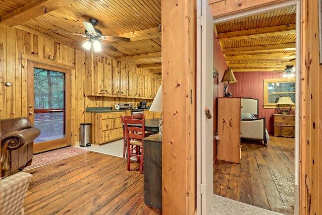 Building Photo - 6180 Crow Creek Rd
