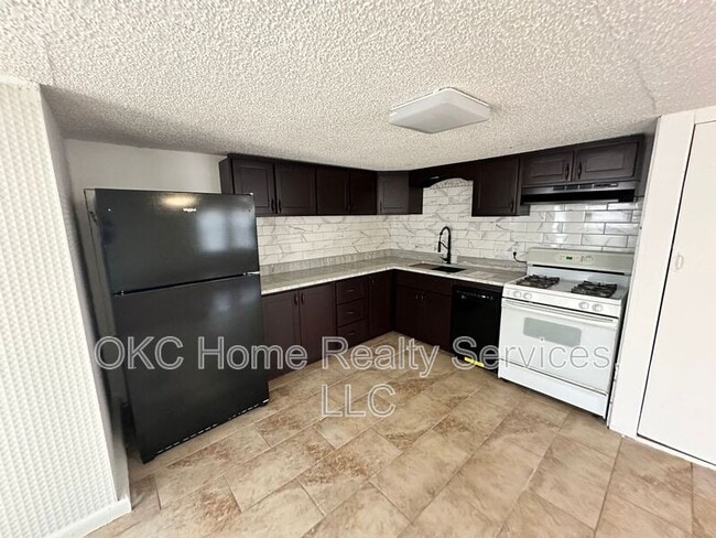 Building Photo - 2936 SW 50th St