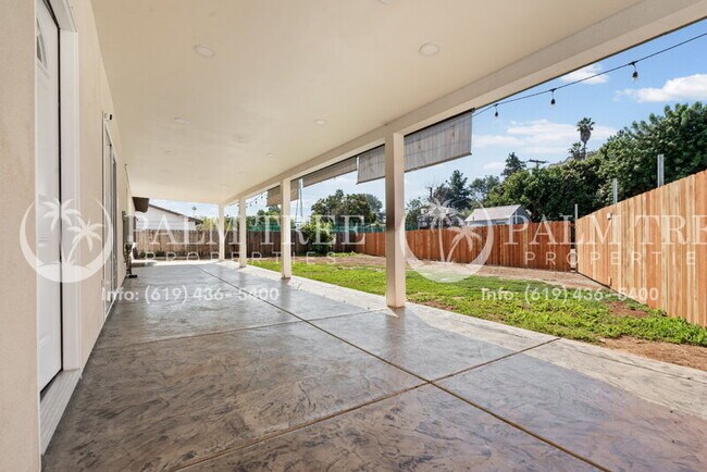 Building Photo - 1811 Greenfield Dr