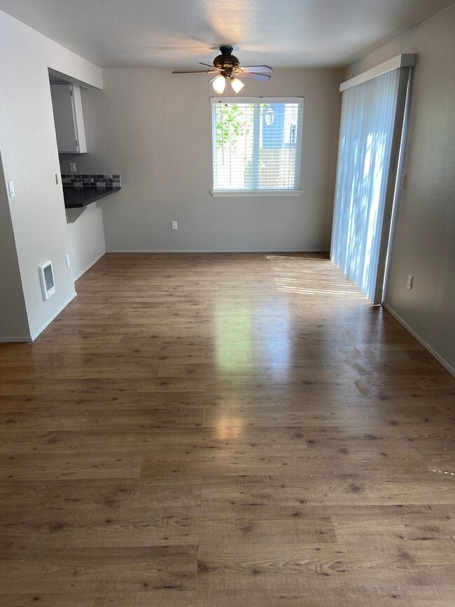 Building Photo - Brand New Remodeled 3 Bedroom 2.5 Bath  2 Car Garage