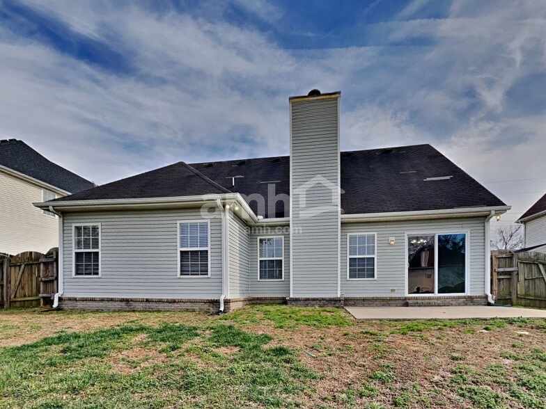 Building Photo - 1262 Lasalle Dr