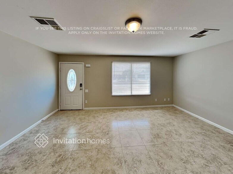 Building Photo - 5318 W Windsor Ave