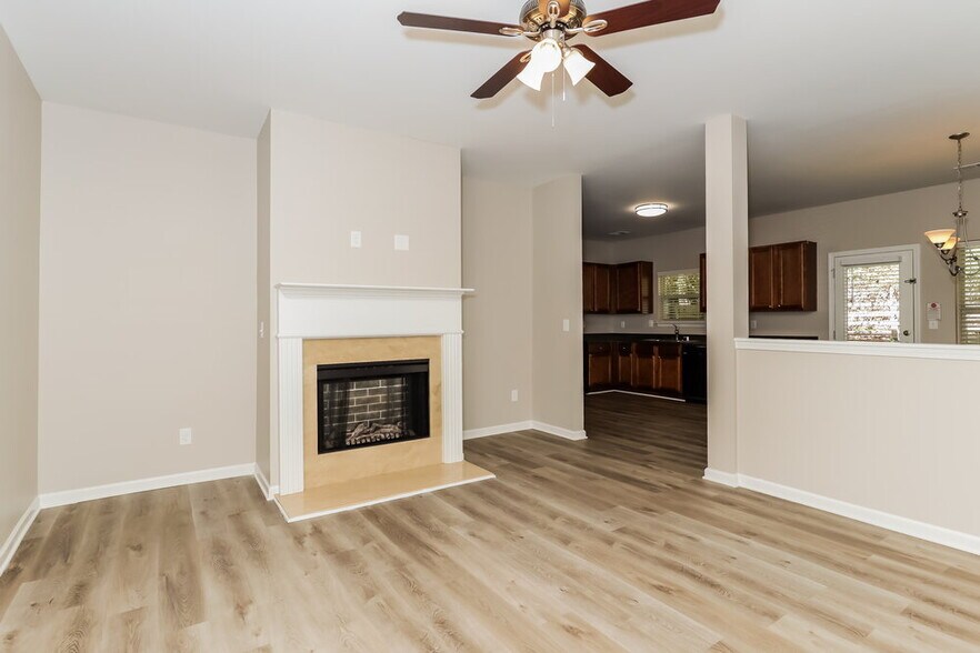 Building Photo - 262 Stillwood Dr