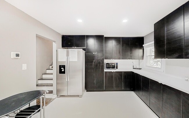 Building Photo - 2565 Lantern Ln