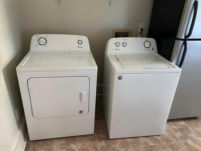 Building Photo - 350 Telfair St