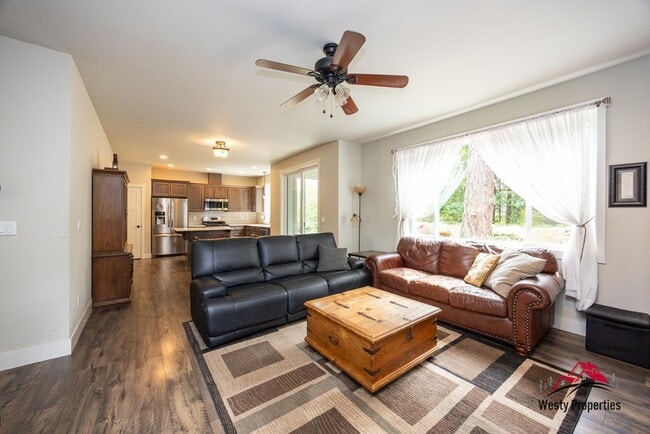 Building Photo - 20948 NE Wistful Vista Dr