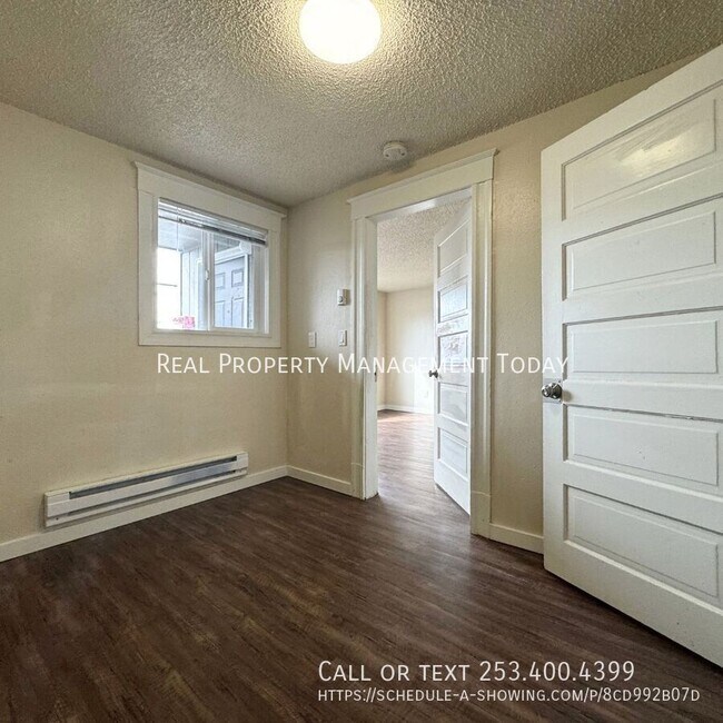 Building Photo - 621 S Sprague Ave