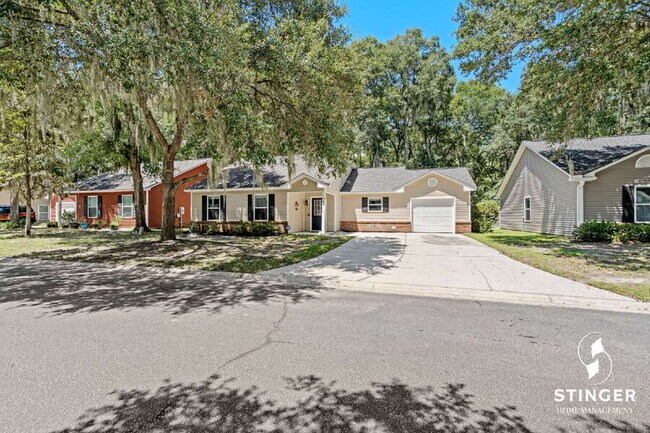 Building Photo - 13 Brindlewood Dr