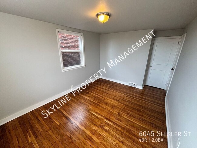 Building Photo - Newly Renovated 4 Bedroom Home For Rent in...