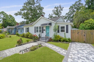 Building Photo - Charming Ardsley Park Bungalow Fully Furni...