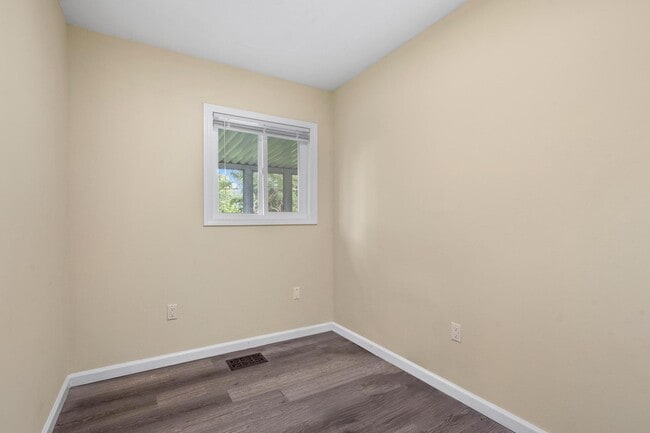 Building Photo - 1230 Gridley Dr