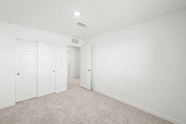 Building Photo - Gated 2025 Lennar Townhome | 3 Bed | 2-Car Garage
