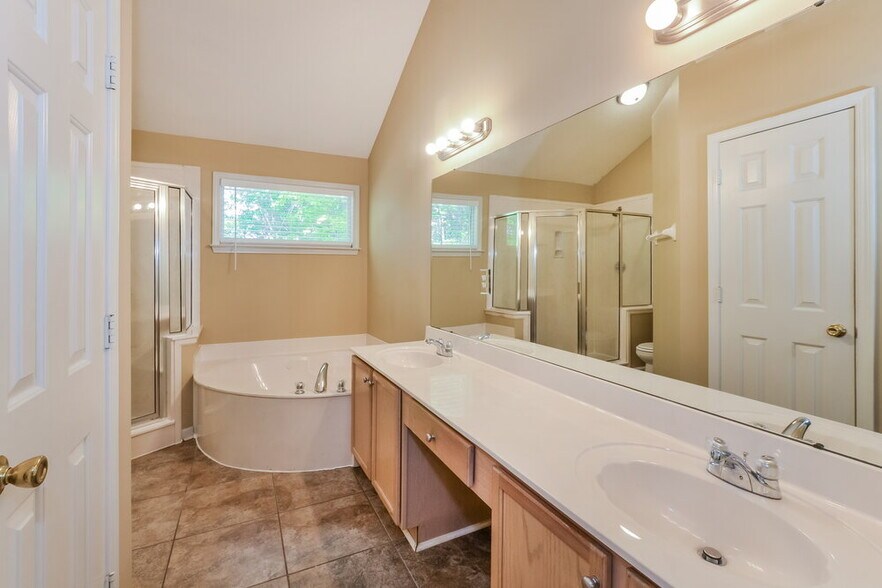 Building Photo - 944 Shorey Ln