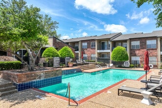Building Photo - Rise Apollo Heights