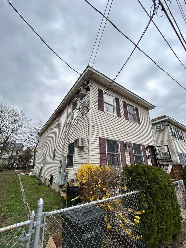 Primary Photo - 55 Christoph Ave