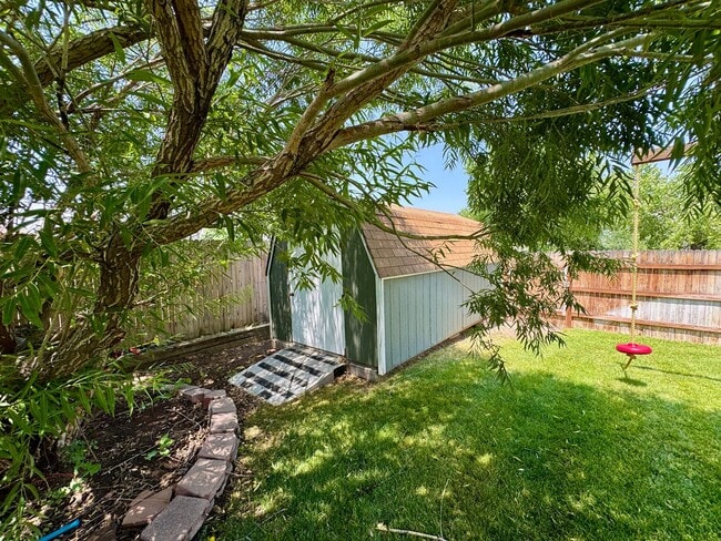 Building Photo - Welcome to your new home in the heart of T...
