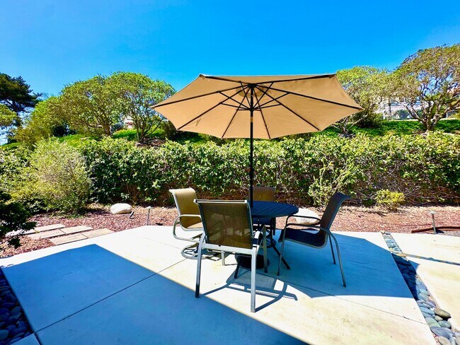 Building Photo - FOR RENT Call For Availability 3Br/3Ba 2128 Sqft Fully Furnished Del Mar Heights Vacation Home, C...