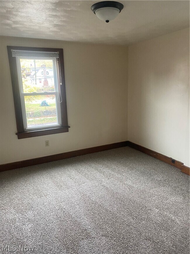 Building Photo - 1317 Manchester Rd