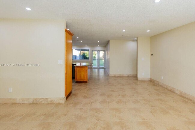 Building Photo - 8943 SW 25th St