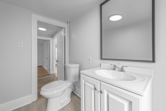 Building Photo - 520 Lincoln Ave