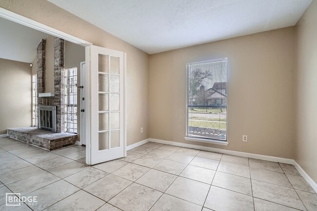 Building Photo - 5714 Mackmiller Dr