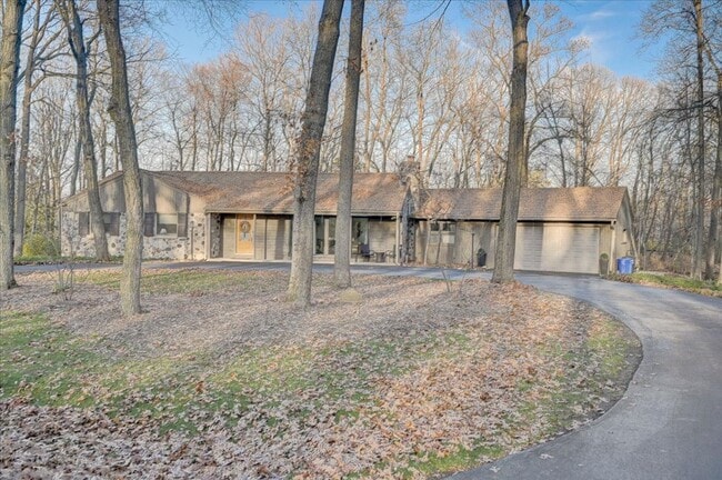 Building Photo - Spacious Elm Grove 3BR/2BA Ranch Single Fa...