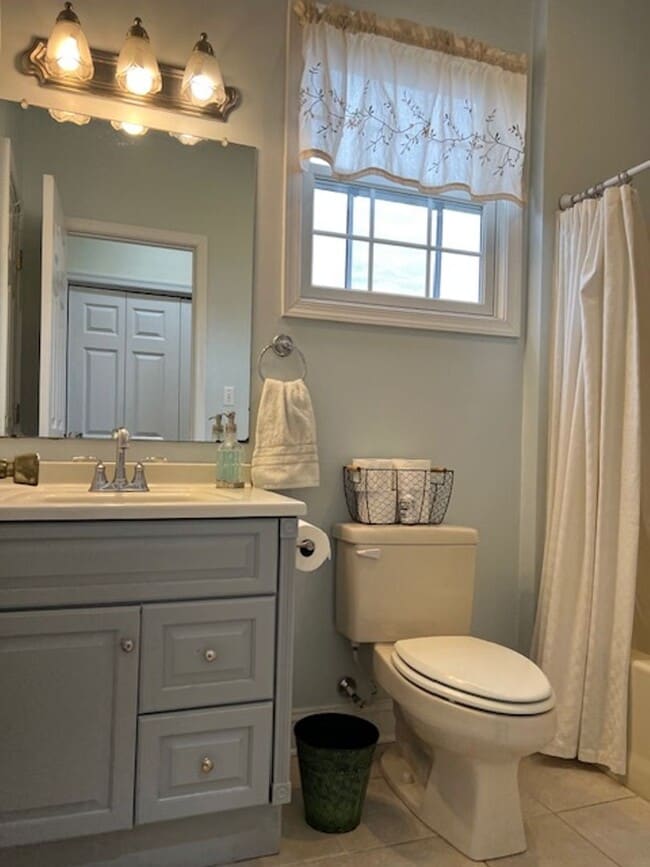 Building Photo - Single Family Home with Breathtaking Views