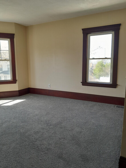 Master Bed - 1377 W 61st St