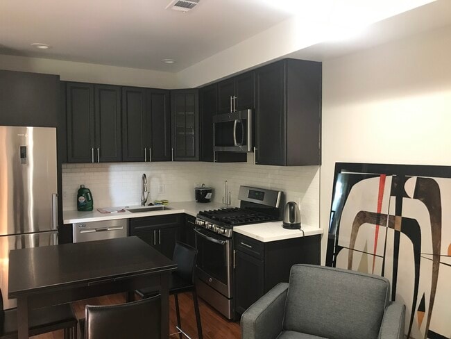 Building Photo - 1716 Rose St